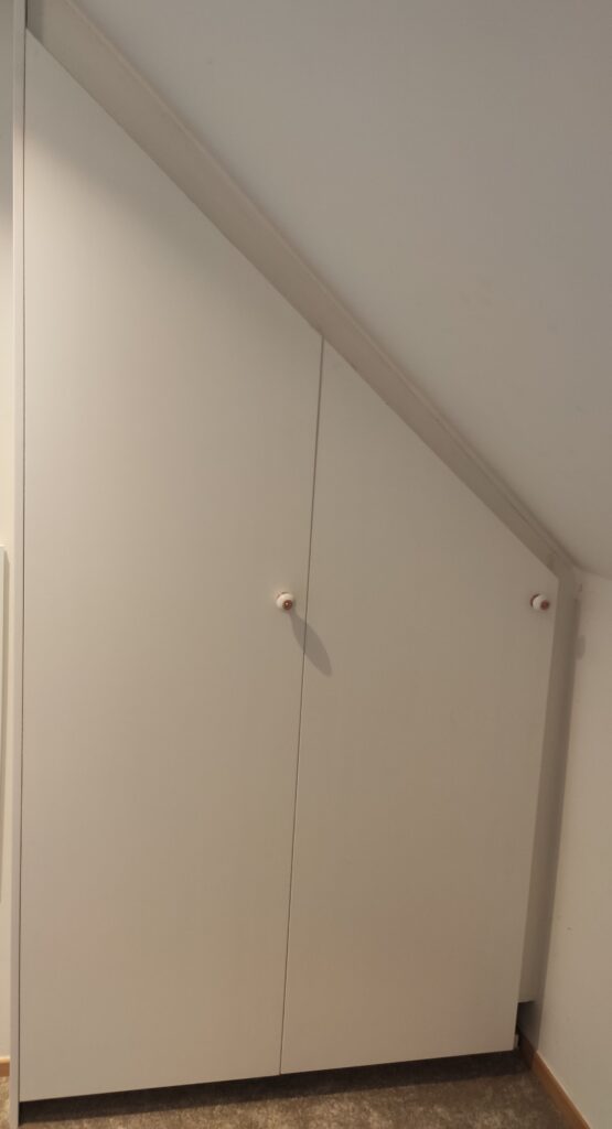 inbouwkast gesloten deuren