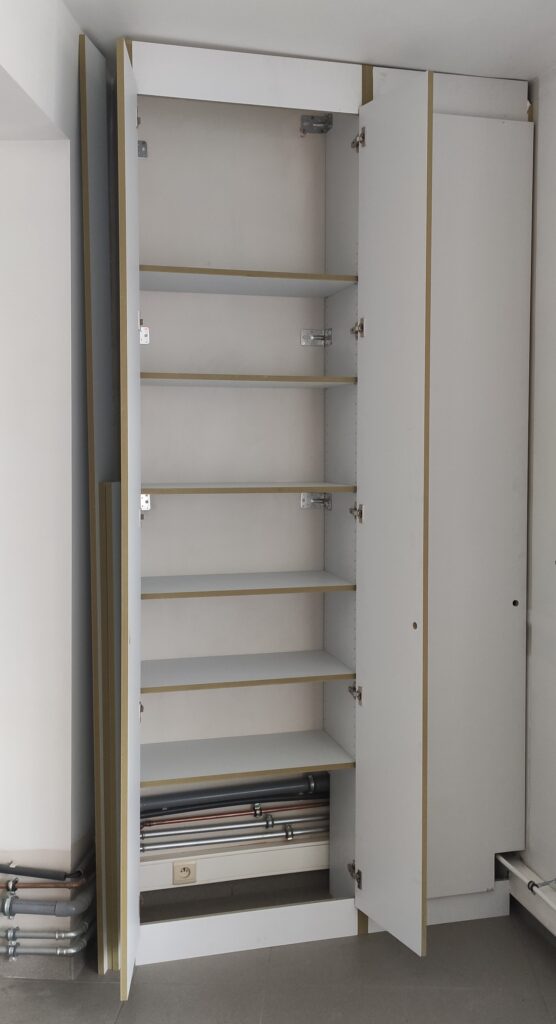 boilerkast zicht op legplanken