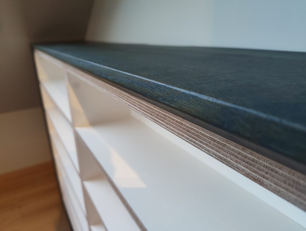 cd-kast detail bovenblad