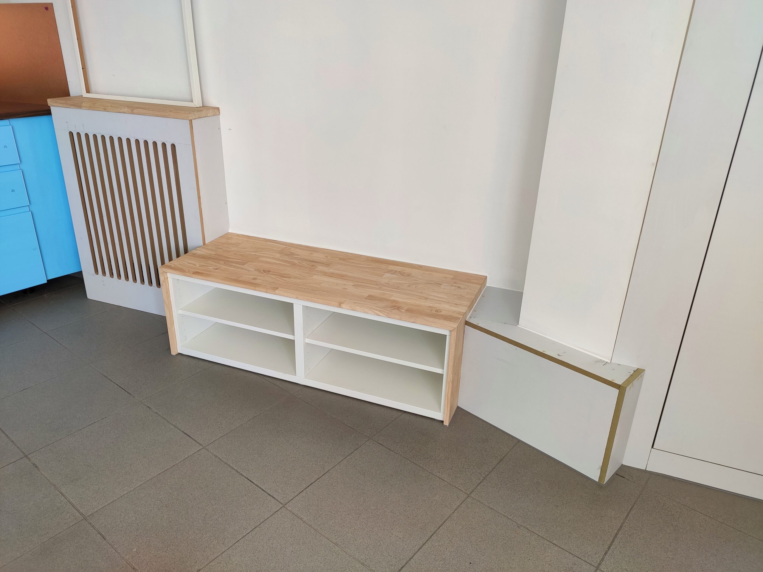 Wandkasten, radiatoromkasting en boilerkast
